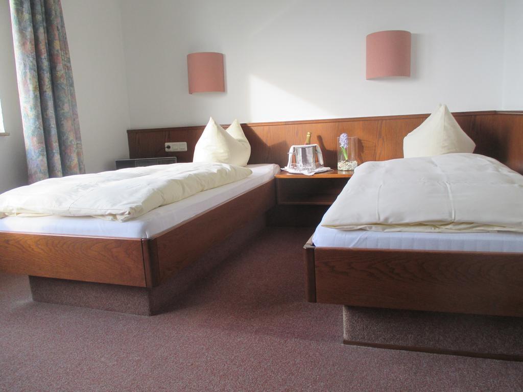 Adler Golf-& Tagungshotel Harth-Poellnitz Екстер'єр фото